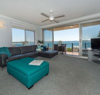 Sundeck Unit 7 - Shoal Bay - Redcliffe Tourism