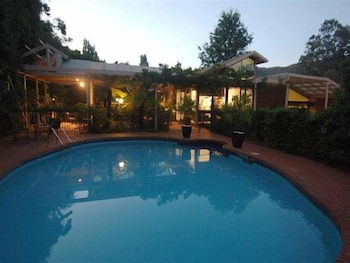 Apple Blossom Retreat - Redcliffe Tourism 2