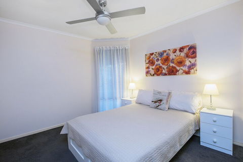 Anaheim Family Oasis - Redcliffe Tourism 4