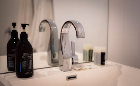 Royal Hotel West Wyalong - Redcliffe Tourism 3