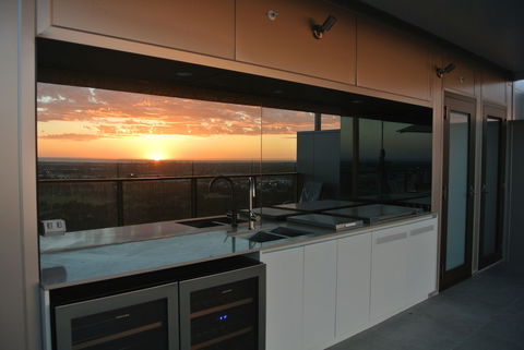 Adelaide Vue Penthouse. - Redcliffe Tourism 4
