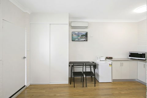 Australian Community Villages - Redcliffe Tourism 2