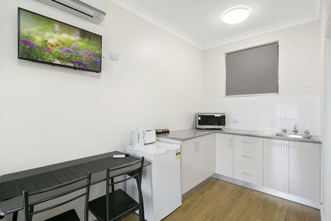 Australian Community Villages - Redcliffe Tourism 3