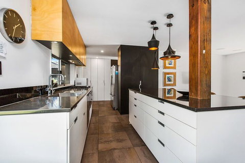 CABARITA BEACH HOUSE 53 - Redcliffe Tourism 3