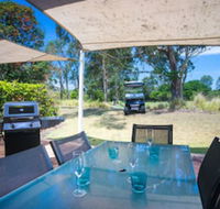 Island Villa - Redcliffe Tourism