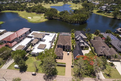 Escape At The Cove - Redcliffe Tourism 6