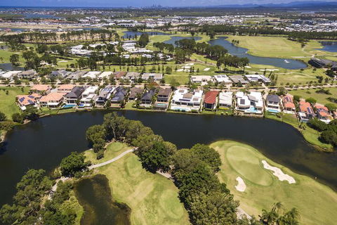 Escape At The Cove - Redcliffe Tourism 4