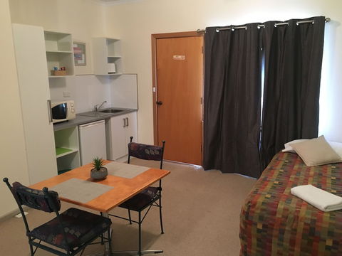 Second Valley Motel - Redcliffe Tourism 2