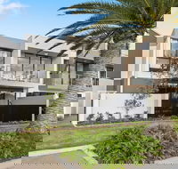 The Peninsula at Hope Island - Redcliffe Tourism