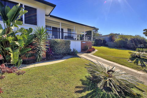 Summer Salt At South West Rocks - Redcliffe Tourism 2