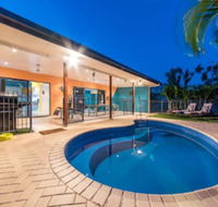 Seaside Hideaway - Hideaway Bay - Redcliffe Tourism