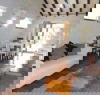 Stouty's at Hat Head - Redcliffe Tourism