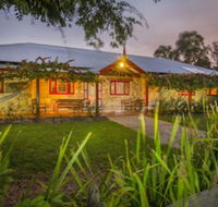 Monkey Place Country House - Redcliffe Tourism