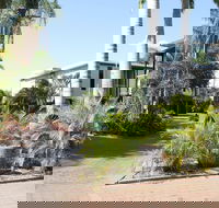 Irish Club Accommodation - Redcliffe Tourism