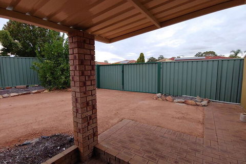 Cozy Stay At Dunstan - Redcliffe Tourism 5