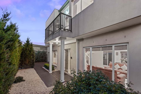 City Condo - Melbourne - Redcliffe Tourism 1