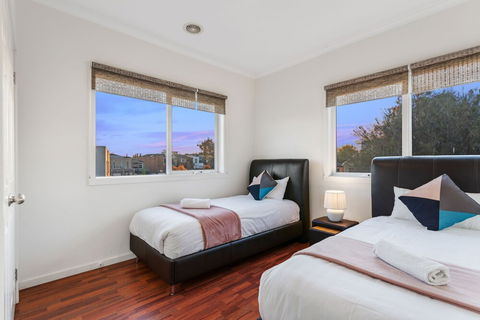 City Condo - Melbourne - Redcliffe Tourism 5