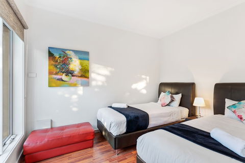 City Condo - Melbourne - Redcliffe Tourism 6