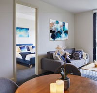Apt Walking Distance to MCG  Epworth Hospital - Redcliffe Tourism