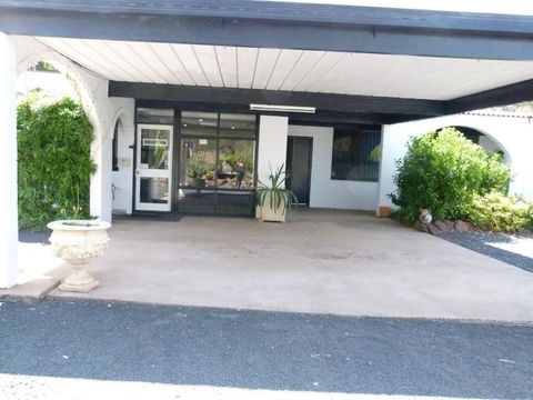 Azalea Motel - Redcliffe Tourism 2