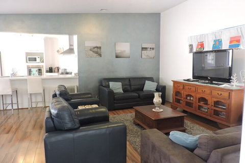 Endless Summer - Redcliffe Tourism 3