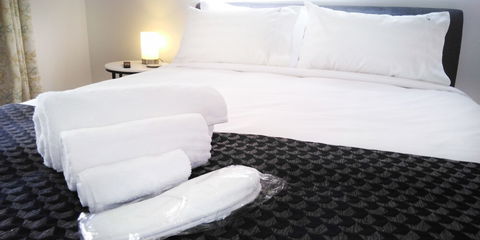 Lakeside Retreat & Business - Redcliffe Tourism 4