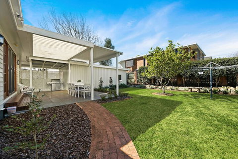 Frangipani House - Redcliffe Tourism 2