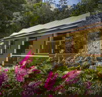 Creek Cottage - Redcliffe Tourism