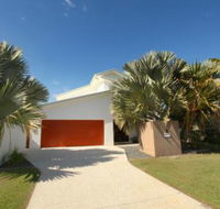 3 Bauhinia Crescent Marcoola PET FRIENDLY LINEN SUPPLIED 500 BOND - Redcliffe Tourism