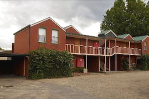 Railway Motel Myrtleford - Redcliffe Tourism 0