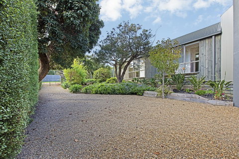 Beach Pearl - Redcliffe Tourism 2