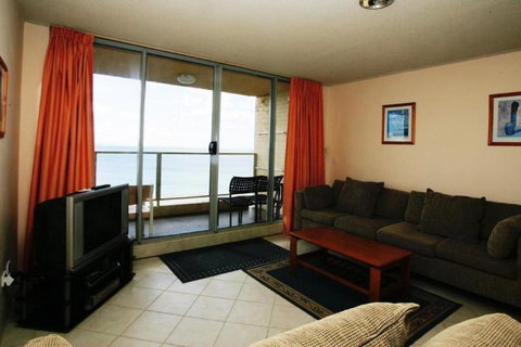 Ebbtide Unit 29 2 6 North Street - Redcliffe Tourism 3