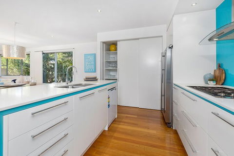 Augusta House - Redcliffe Tourism 2