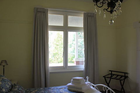 River Front Estate - Redcliffe Tourism 7