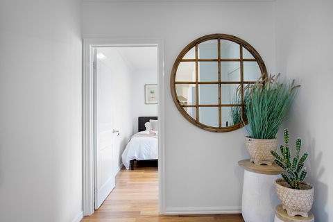 AUJOY 3 Bed Townhouse Burwood 1 - Redcliffe Tourism 1