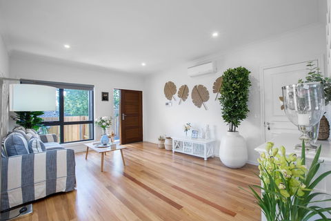 AUJOY 3 Bed Townhouse Burwood 1 - Redcliffe Tourism 0