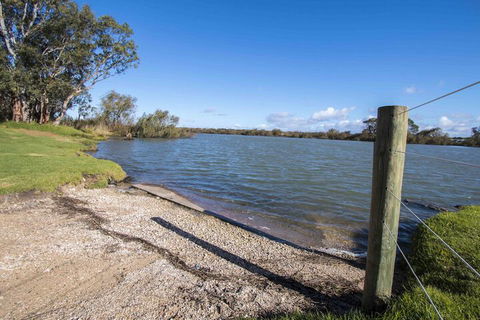 River Retreat At Monteith - Redcliffe Tourism 6