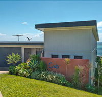 Blue Crab Beach House - Redcliffe Tourism