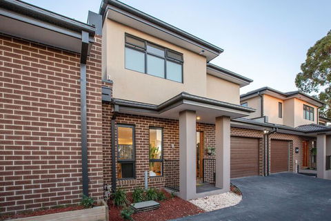AUJOY 3 Bed Townhouse Burwood 3 - Redcliffe Tourism 7