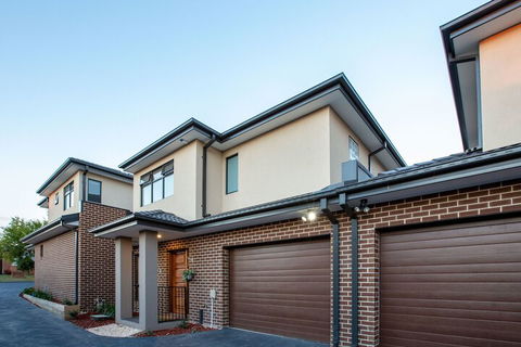 AUJOY 3 Bed Townhouse Burwood 3 - Redcliffe Tourism 5