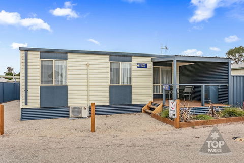 Lake Boga Caravan Park - Redcliffe Tourism 1