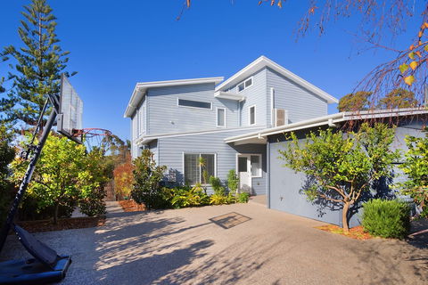 Casa Azzura - Redcliffe Tourism 1