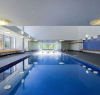 Spacious 1-Bedroom Apartment With Parking - Redcliffe Tourism