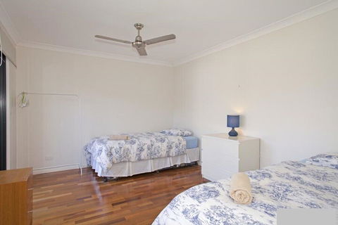 Hibiscus House Sawtell NSW - Redcliffe Tourism 3