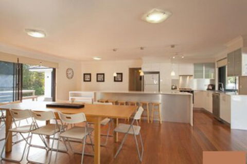 Hibiscus House Sawtell NSW - Redcliffe Tourism 0