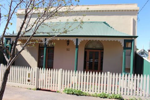 Abbey View - Redcliffe Tourism 0