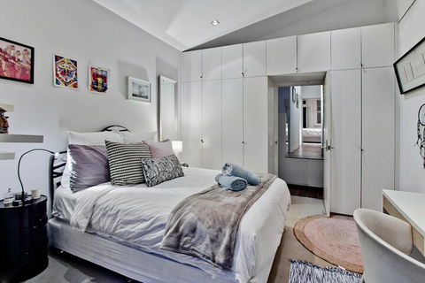 Luxury 3 Bed Terrace House Close To Sydney CBD - Redcliffe Tourism 6