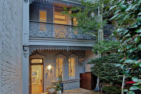 Luxury 3 Bed Terrace House Close To Sydney CBD - Redcliffe Tourism 2