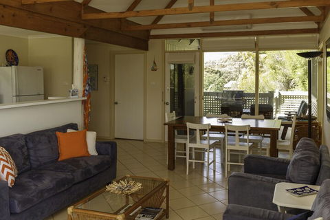 Tranquillity On Riverview 33 Riverview Drive - Redcliffe Tourism 5