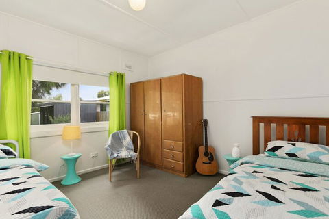 Vintage Sunrise PET Friendly - Redcliffe Tourism 1